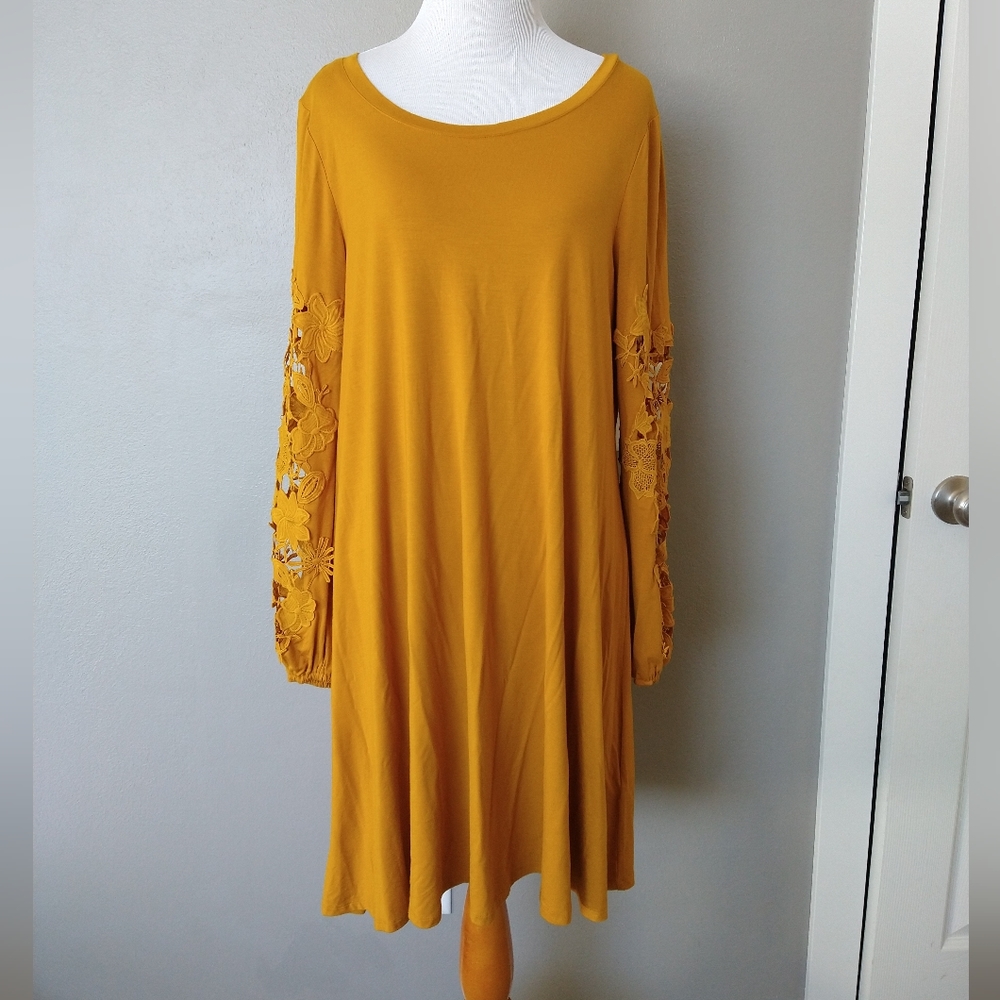 Spense mustard yellow slip on dress size L a19